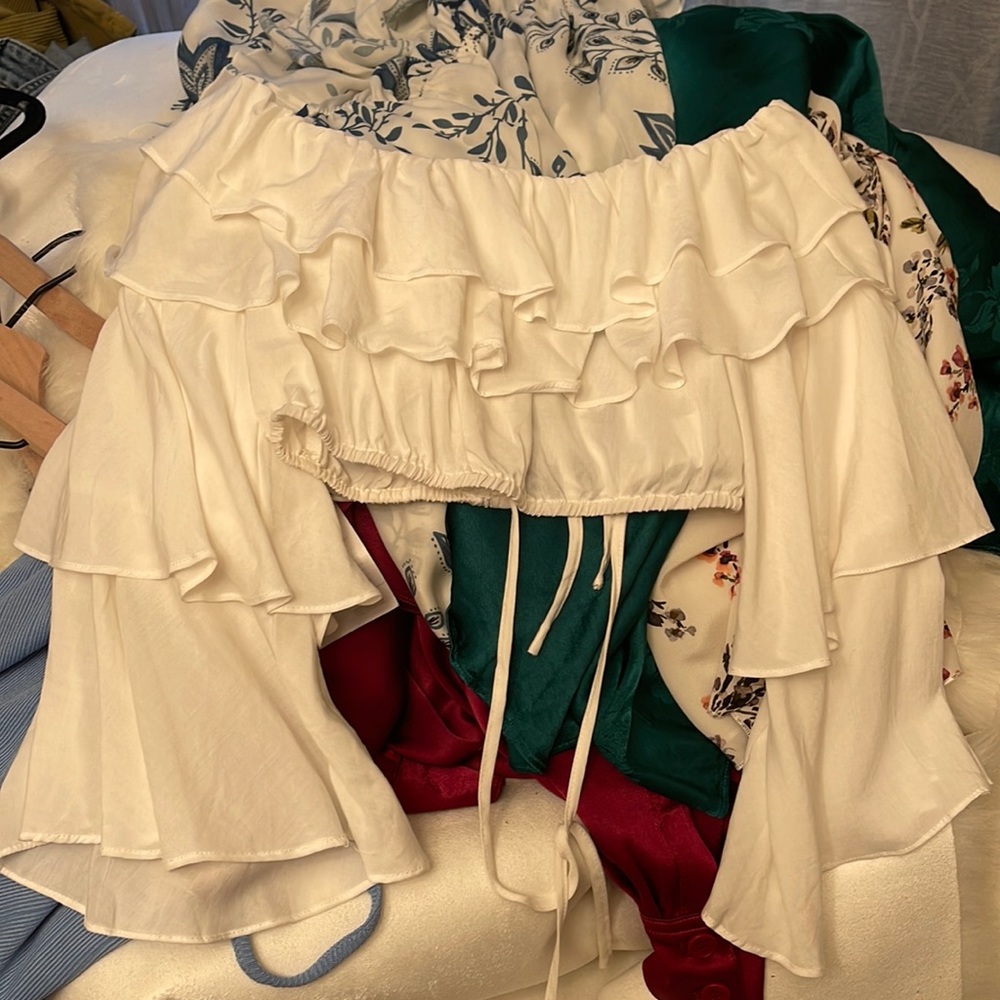 LF ruffle top